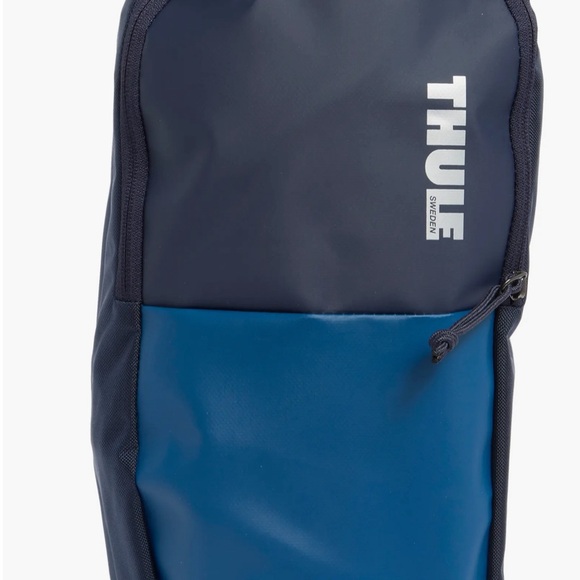 THULE Chasm 70-Liter Convertible Duffle Bag - Picture 5 of 5